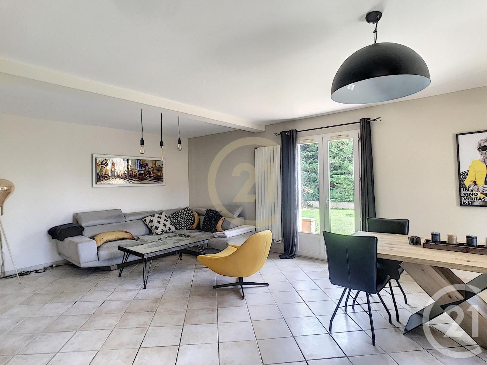 Maison à louer, 127m², Aramon