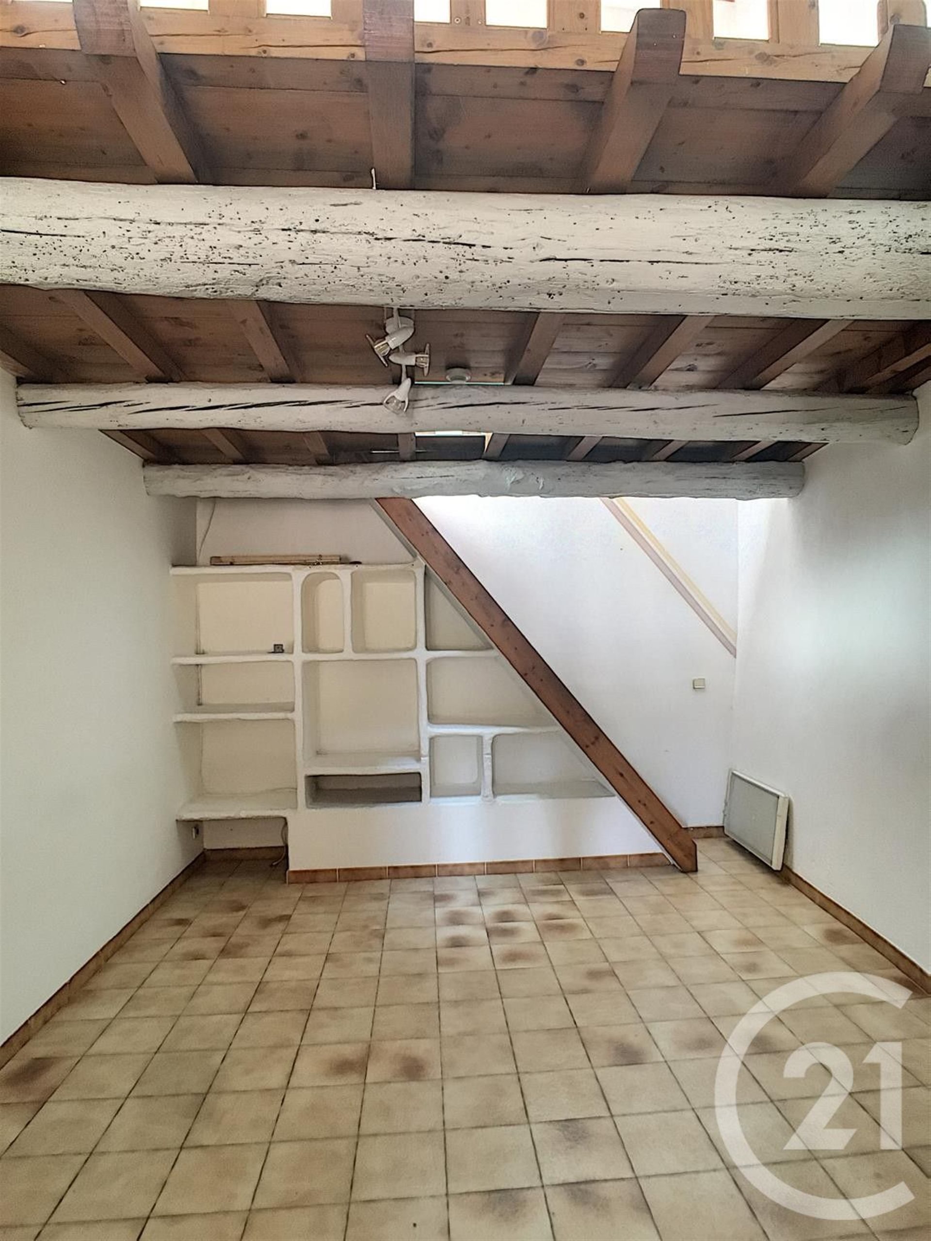 Appartement à louer, 63m², Remoulins