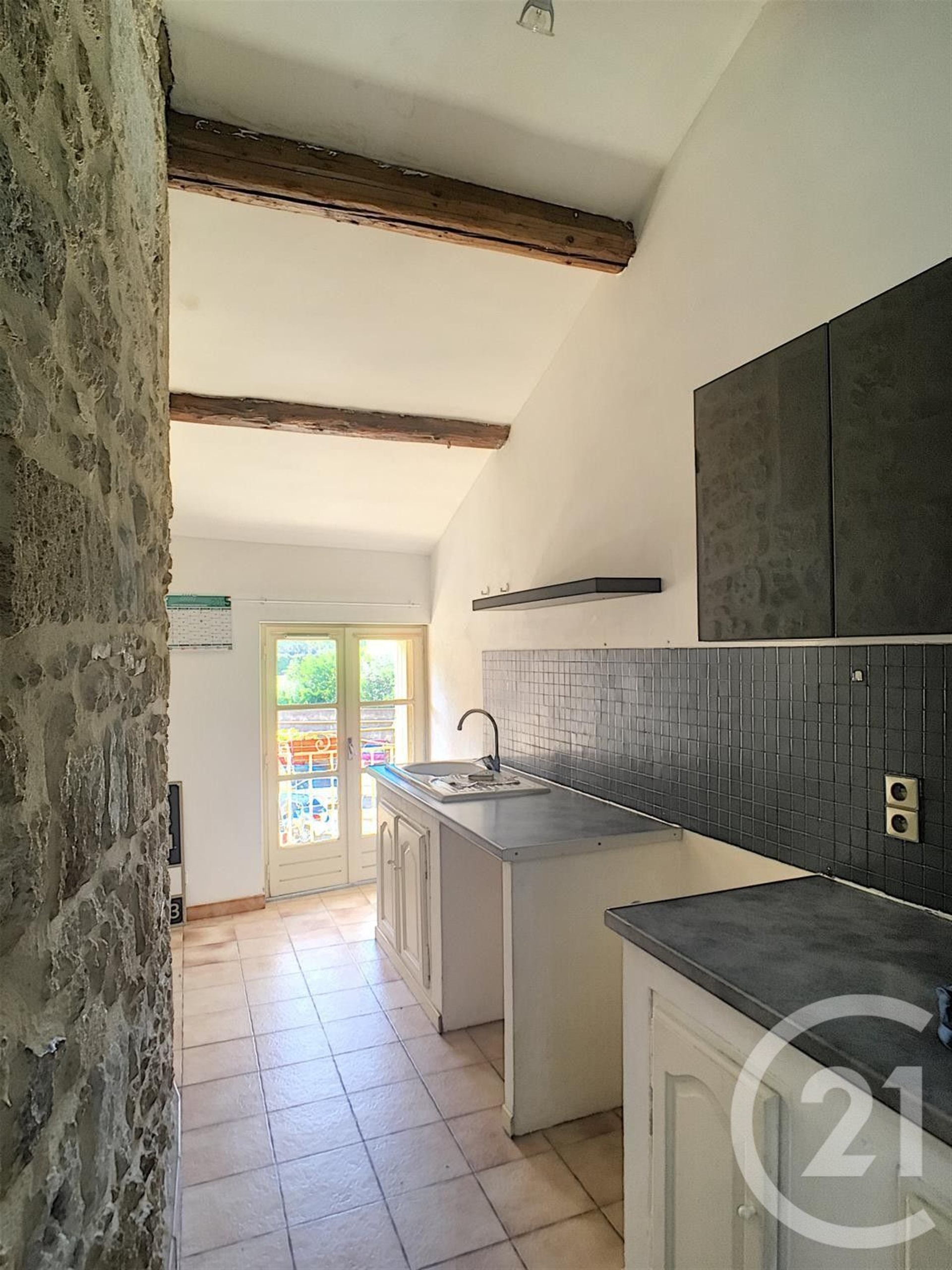 Appartement à louer, 63m², Remoulins