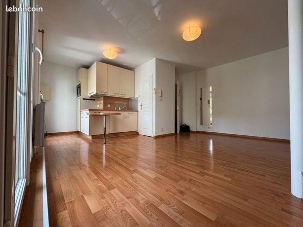Appartement à louer, 58m², Tours
