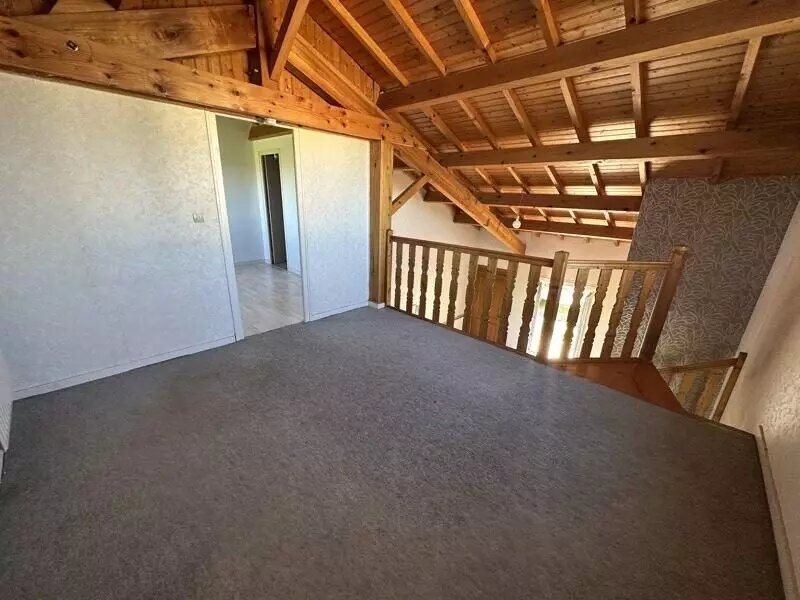 Maison à louer, 101m², Boé