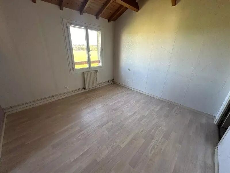 Maison à louer, 101m², Boé