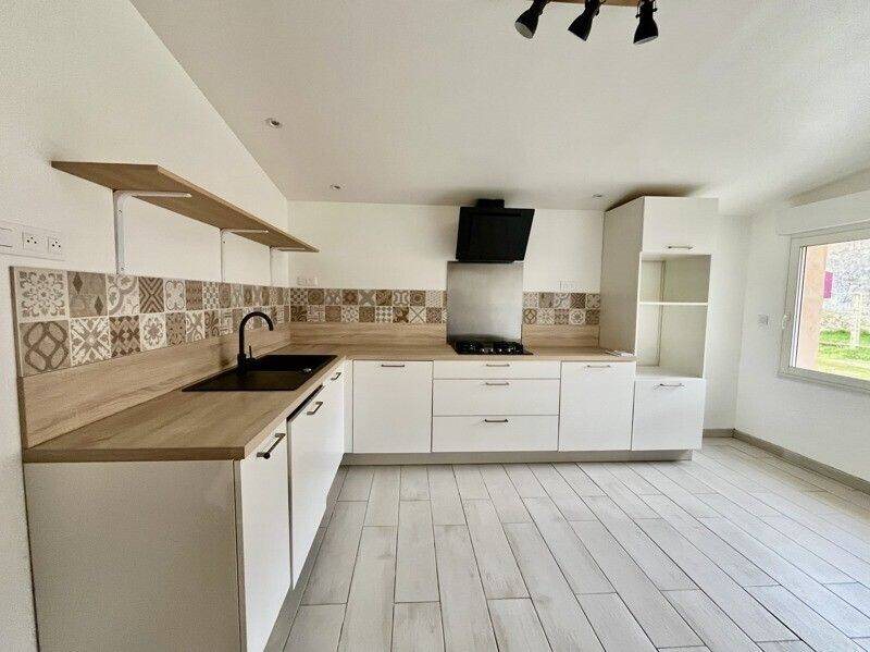Maison à louer, 115m², Laruscade