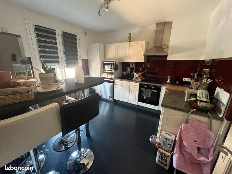 Maison à louer, 95m², Saint-Yrieix-la-Perche