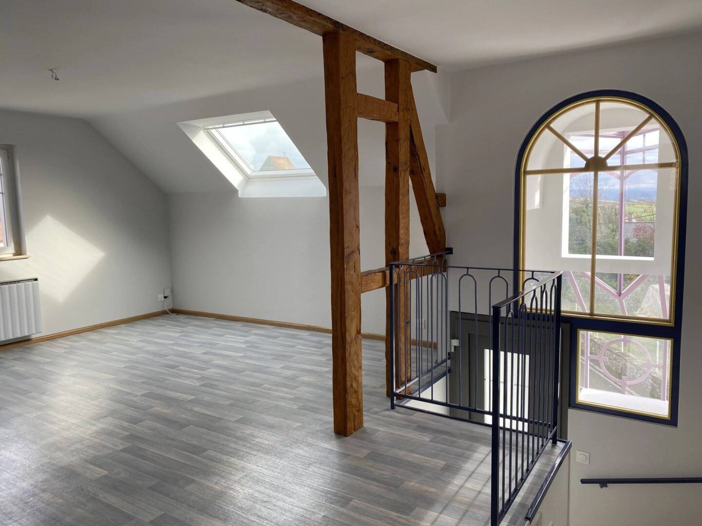 Appartement à louer, 92m², Bruebach