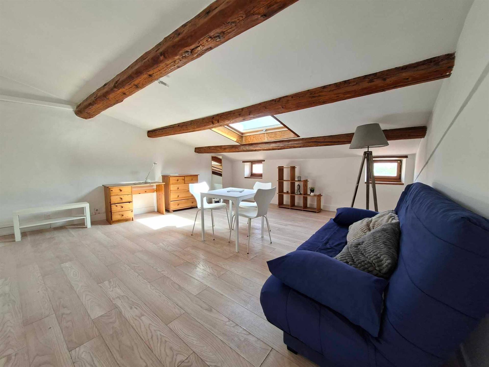 Appartement à louer, 16m², Nîmes