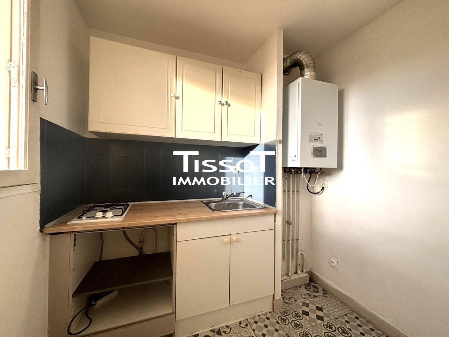 Appartement à louer, 22m², Nîmes