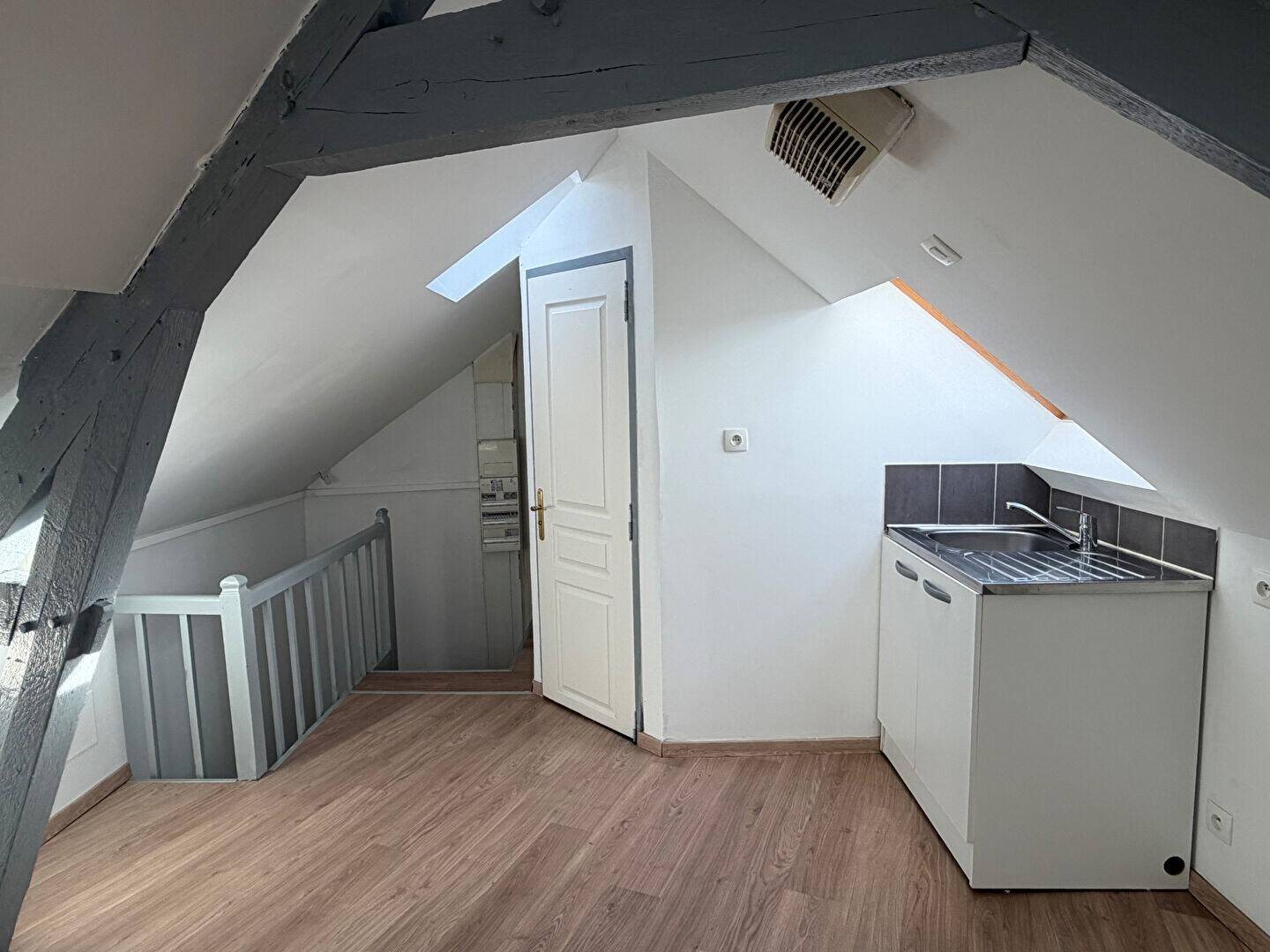 Appartement à louer, 13m², Saint-Léger-du-Bourg-Denis