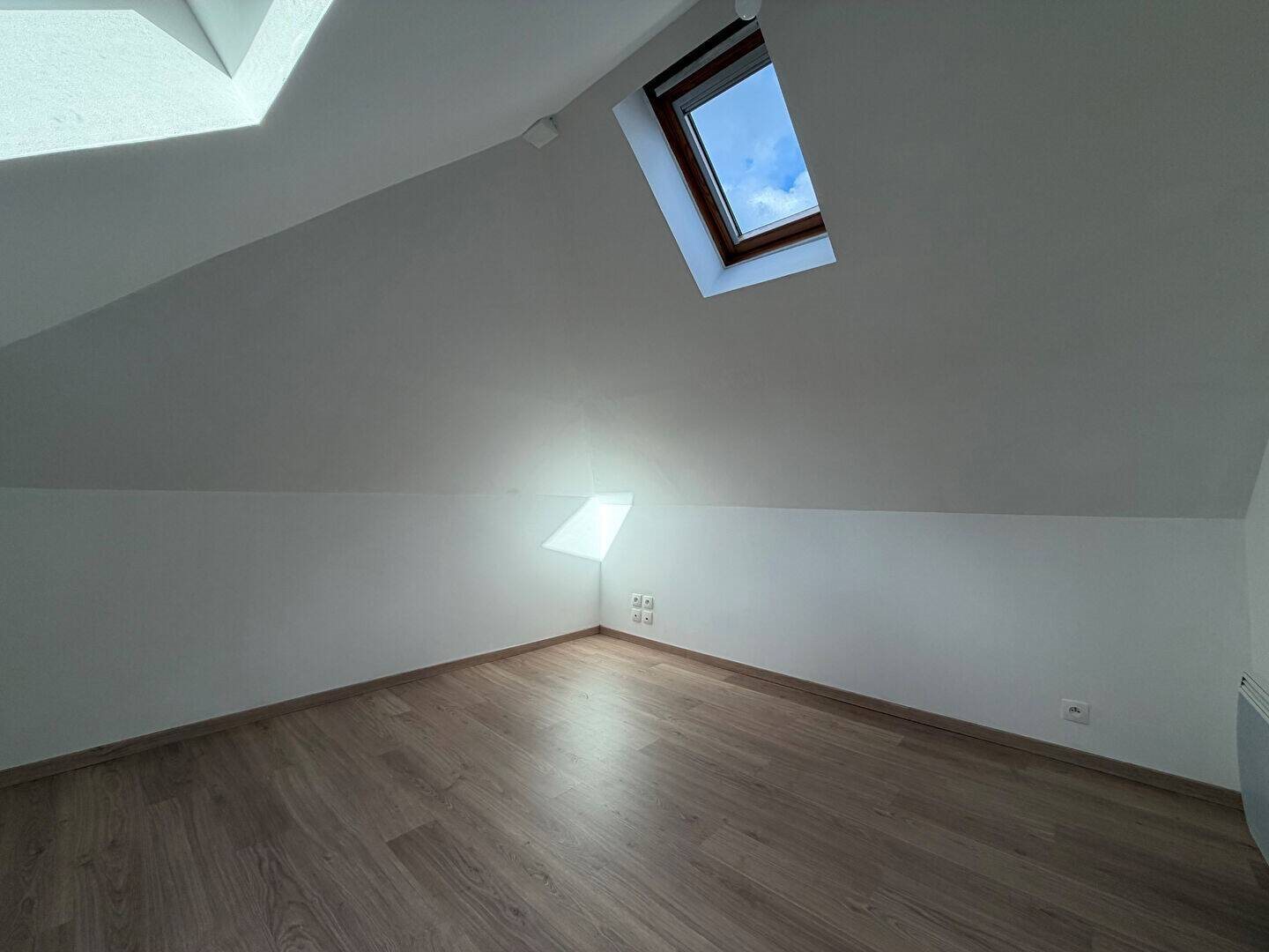 Appartement à louer, 13m², Saint-Léger-du-Bourg-Denis