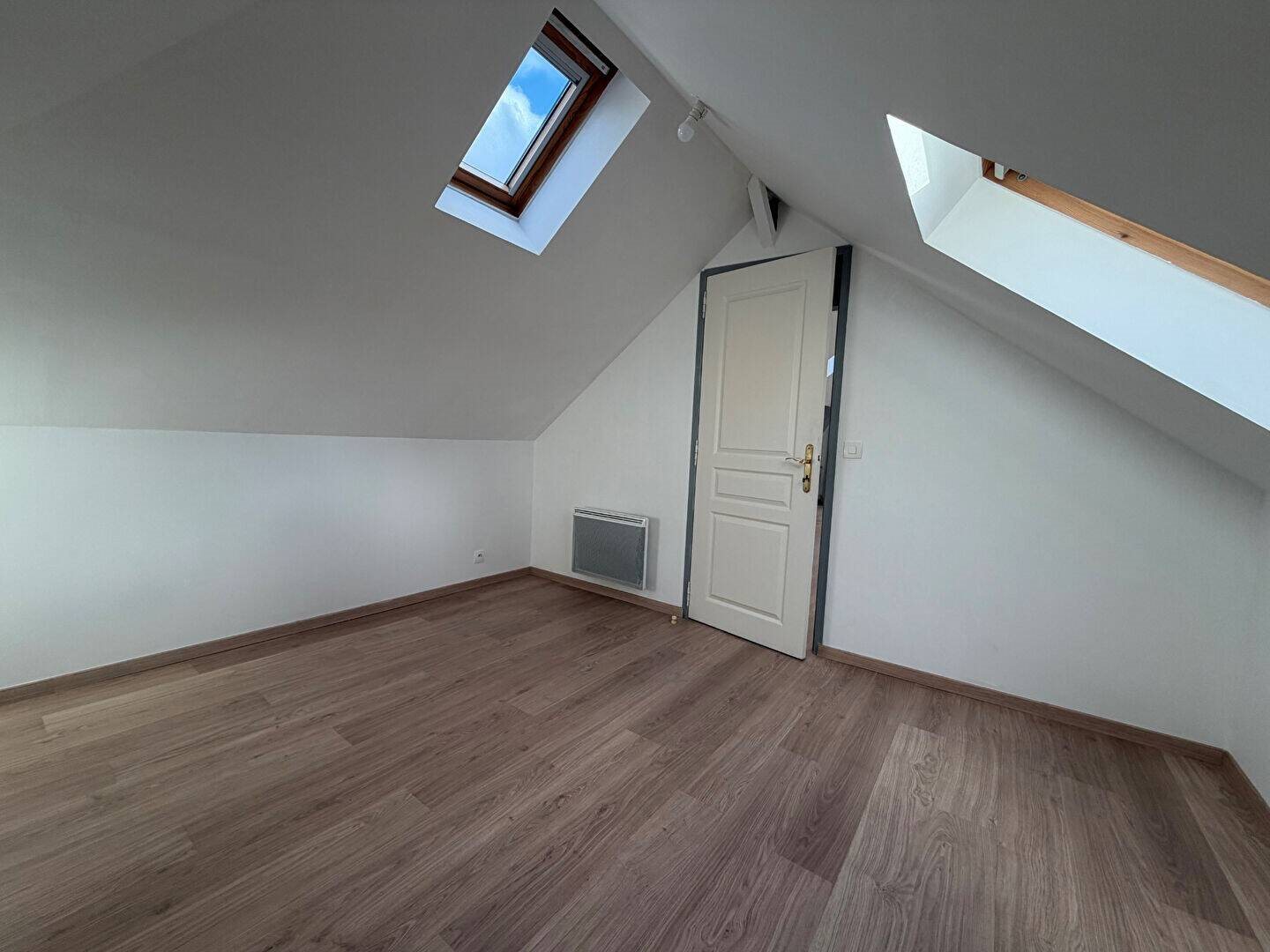 Appartement à louer, 13m², Saint-Léger-du-Bourg-Denis