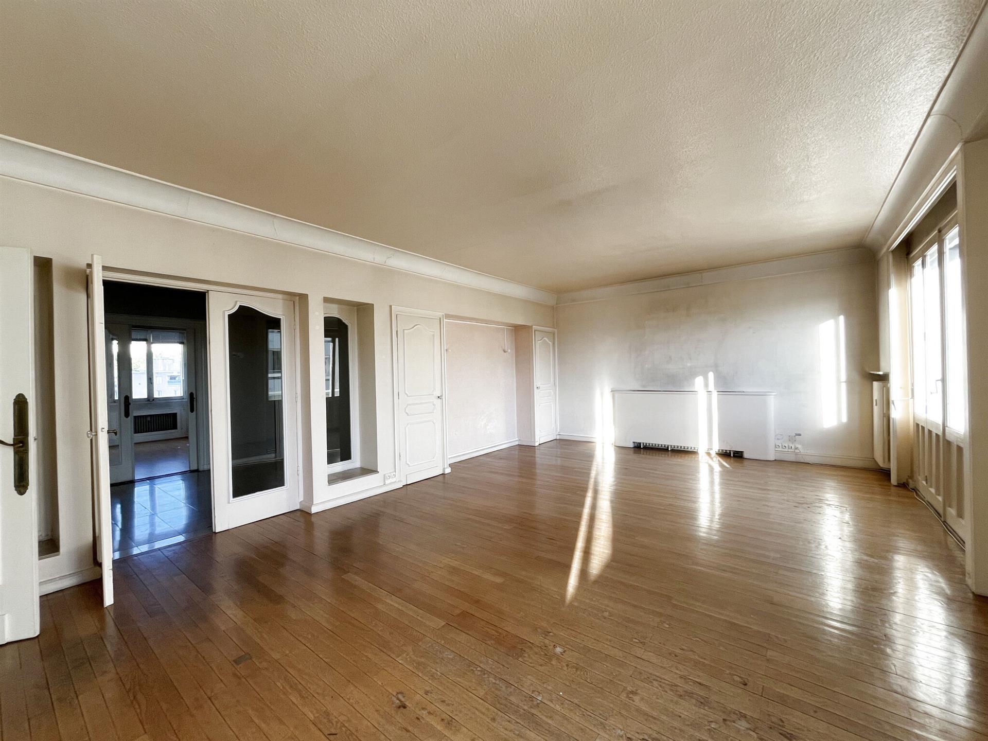 Appartement à vendre, 141m², Saint-Etienne