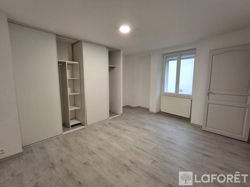 Maison à louer, 122m², Crancey
