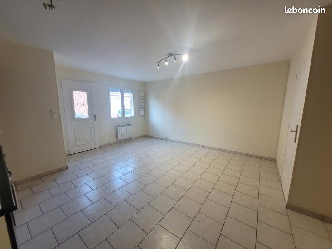 Maison à louer, 60m², Petite-Forêt