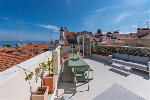 4 bed with terrace and see view