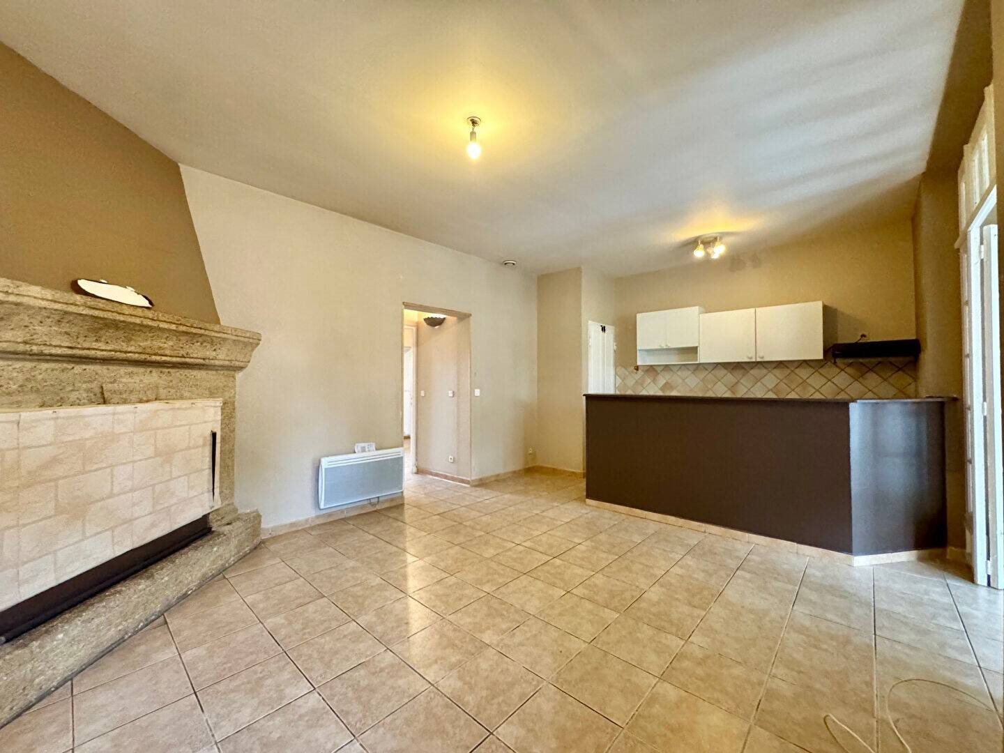 Appartement à louer, 66m², Sénas