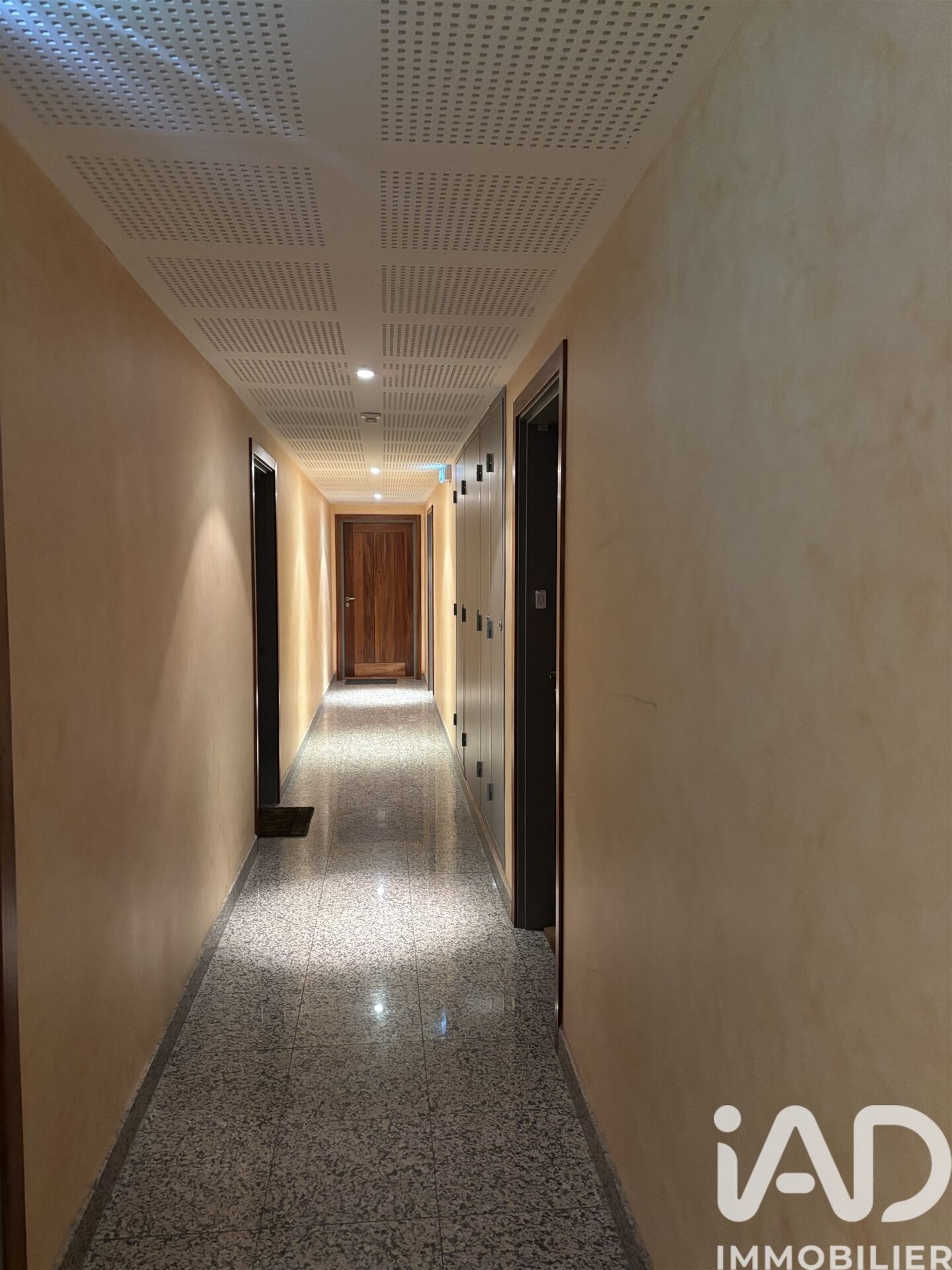 Appartement à vendre, 29m², La Roquebrussanne