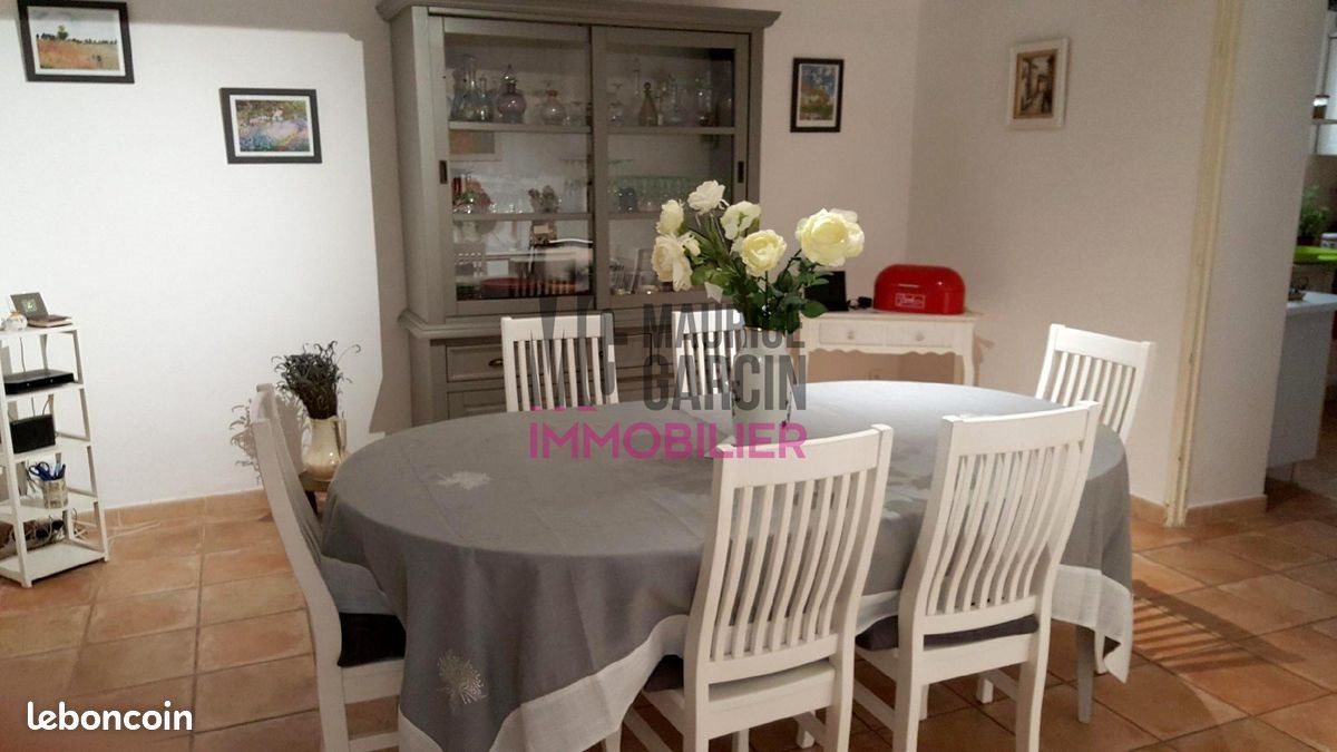 Maison à louer, 191m², Pernes-les-Fontaines