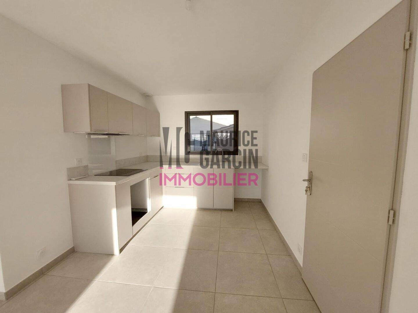 Maison à louer, 97m², Pernes-les-Fontaines