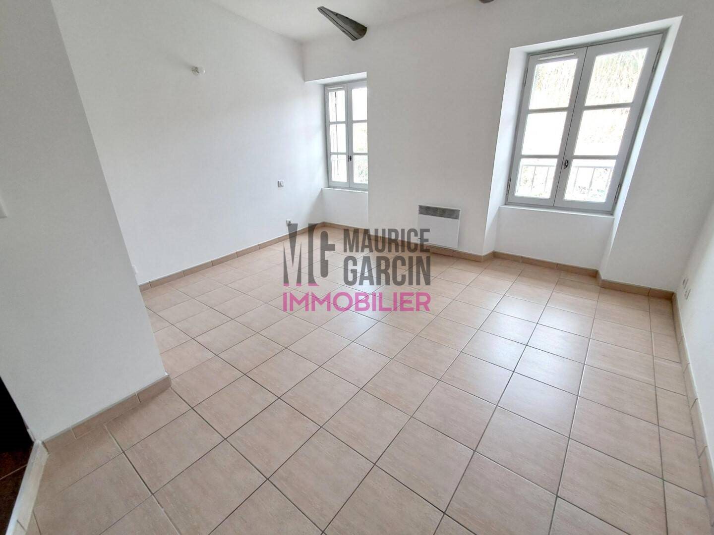 Appartement à louer, 59m², Mazan