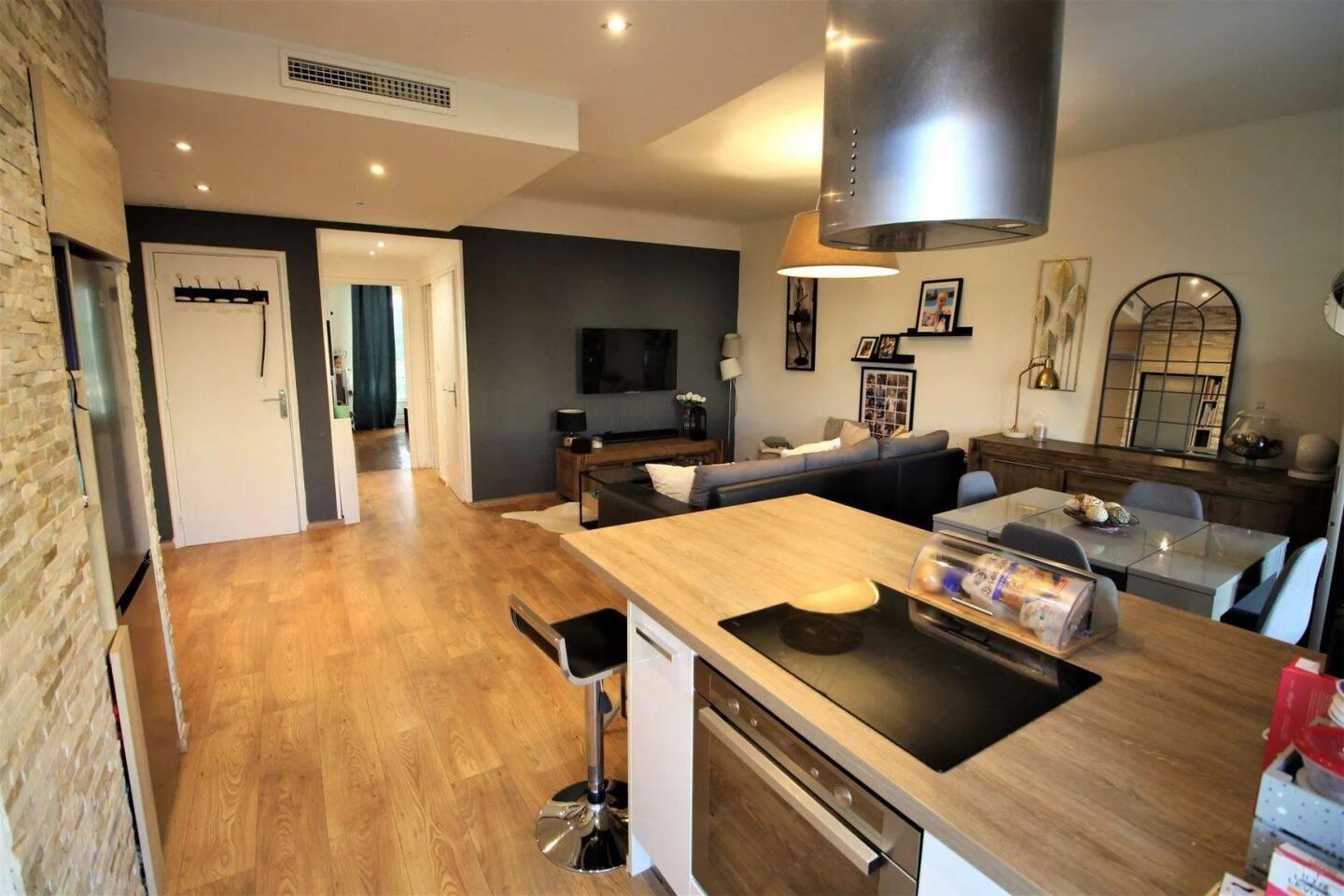 Appartement à louer, 70m², Nice