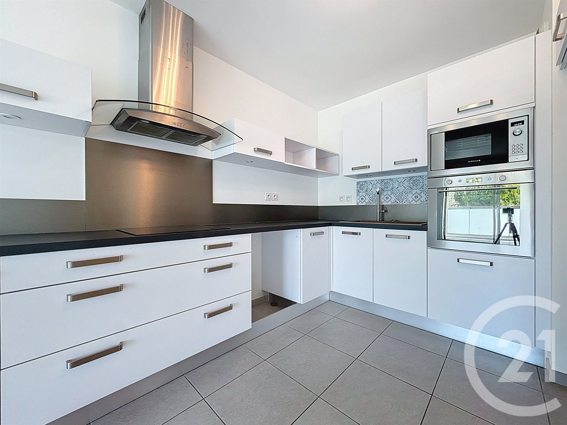 Appartement à louer, 60m², Marseille 8ème