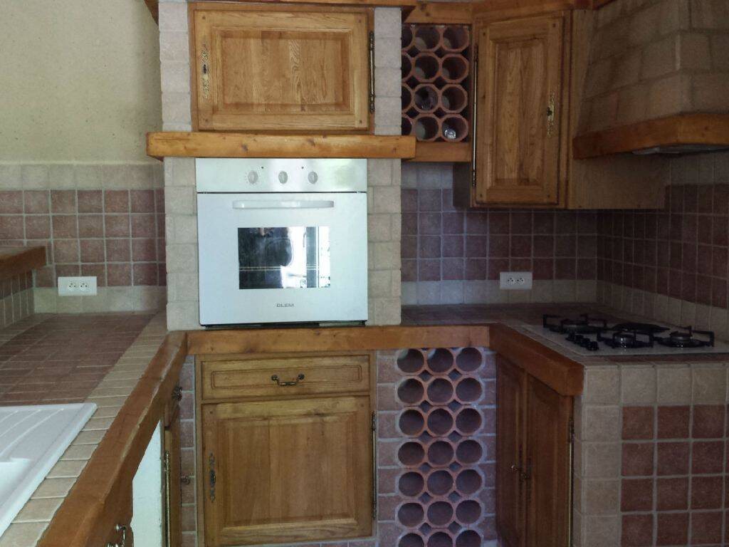 Maison à louer, 47m², Aureille