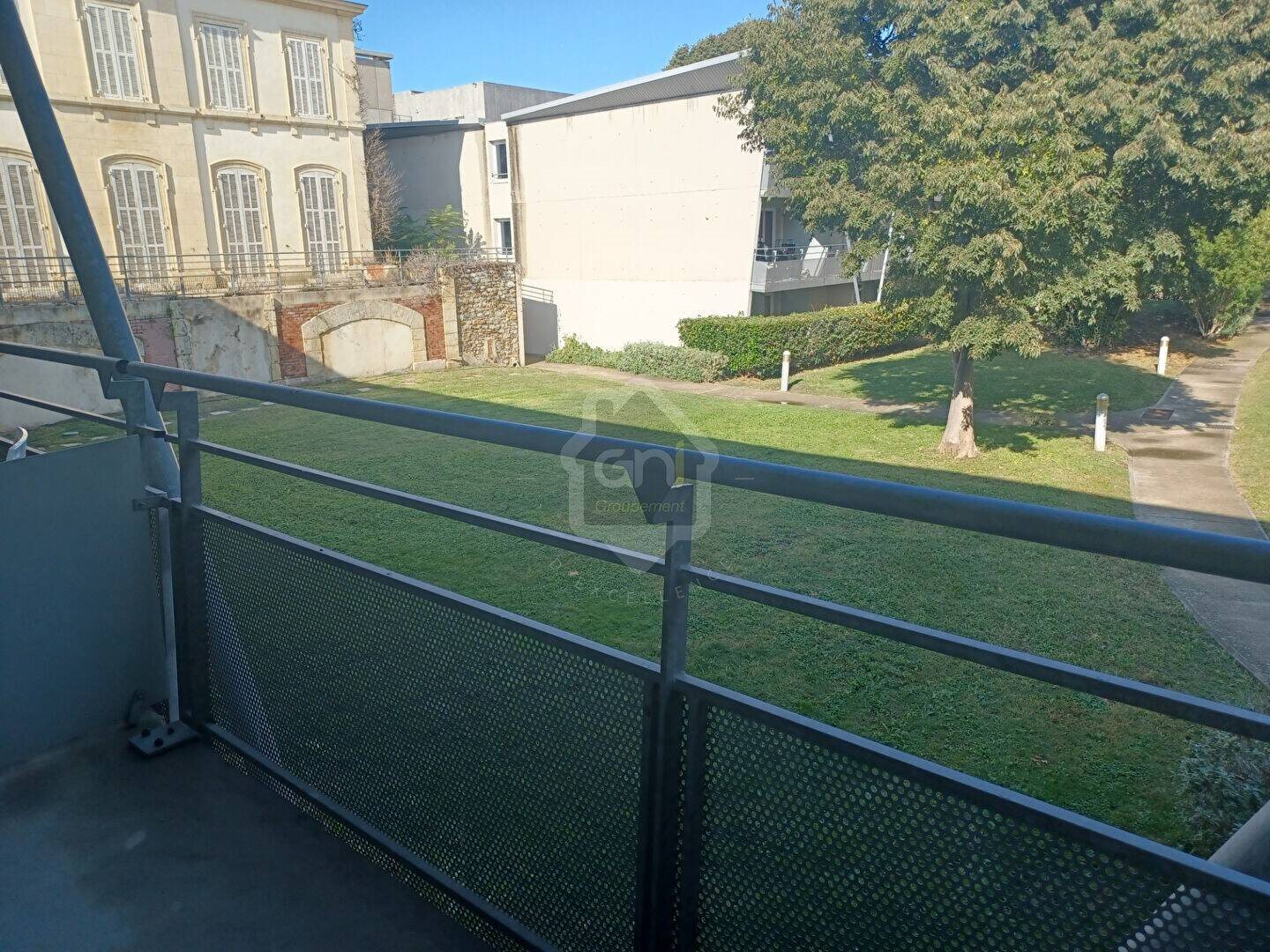 Appartement à louer, 25m², Arles