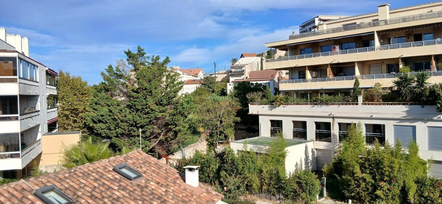 Appartement à louer, 40m², Marseille 8ème