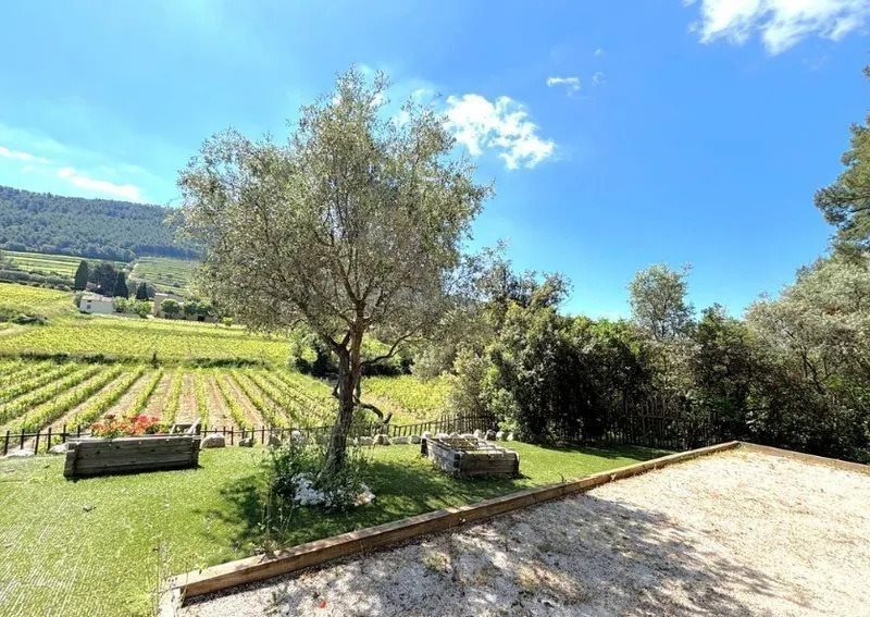 Maison à louer, 244m², Cassis