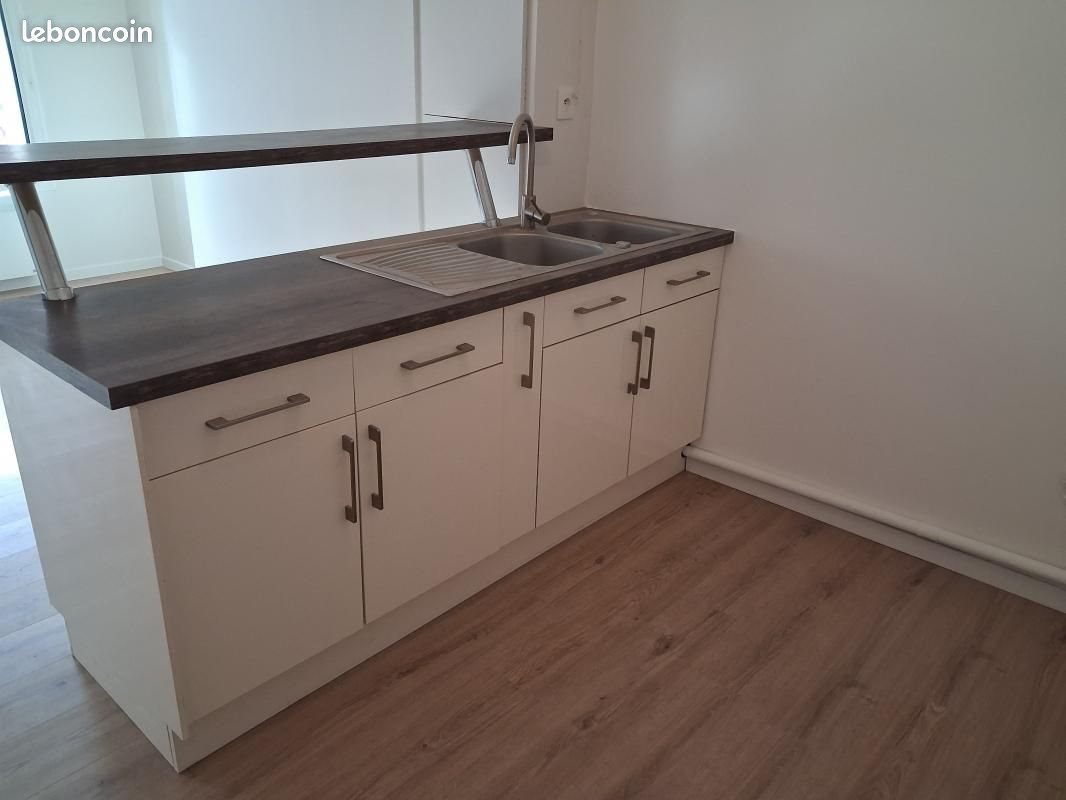 Appartement à louer, 57m², Pont-l'Evêque