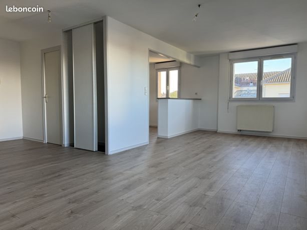 Appartement à louer, 62m², Arpajon-sur-Cère