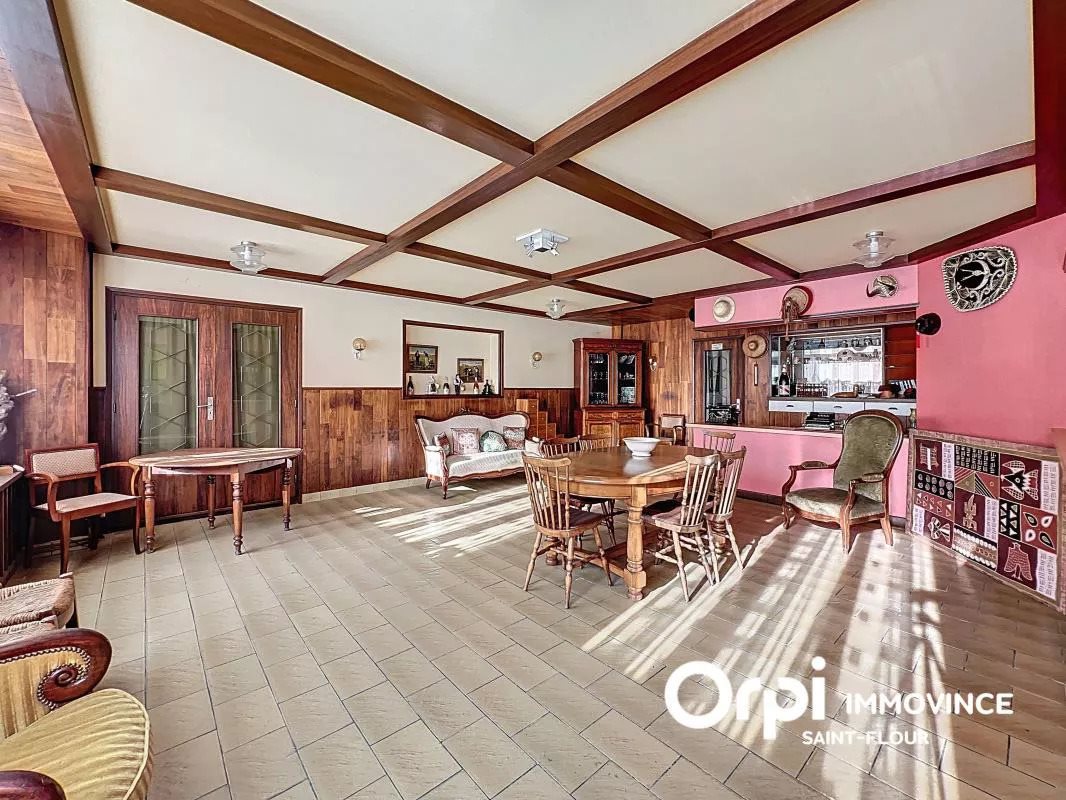 Maison à vendre, 198m², Neuvéglise-sur-Truyère