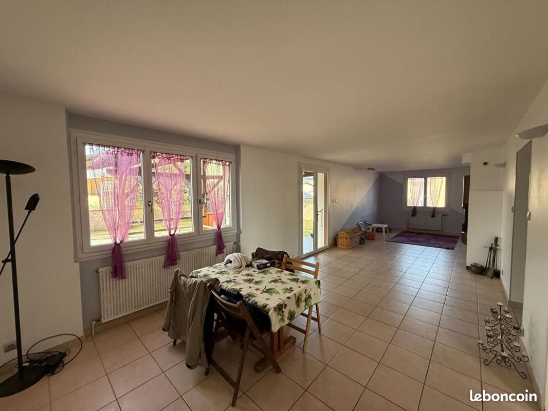 Maison à vendre, 132m², Charnècles