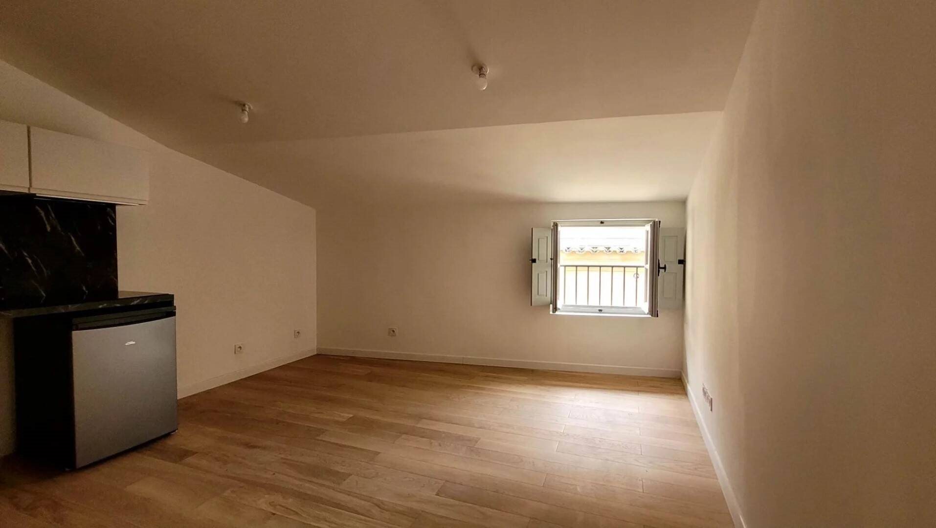Appartement à louer, 29m², Uzès