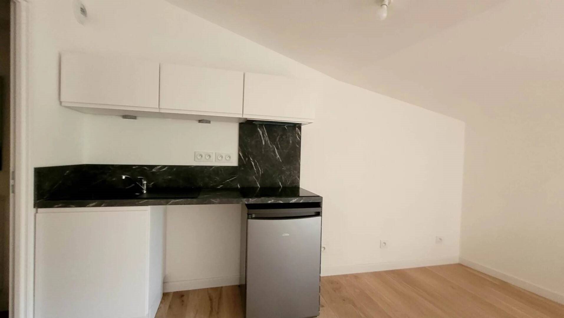 Appartement à louer, 29m², Uzès