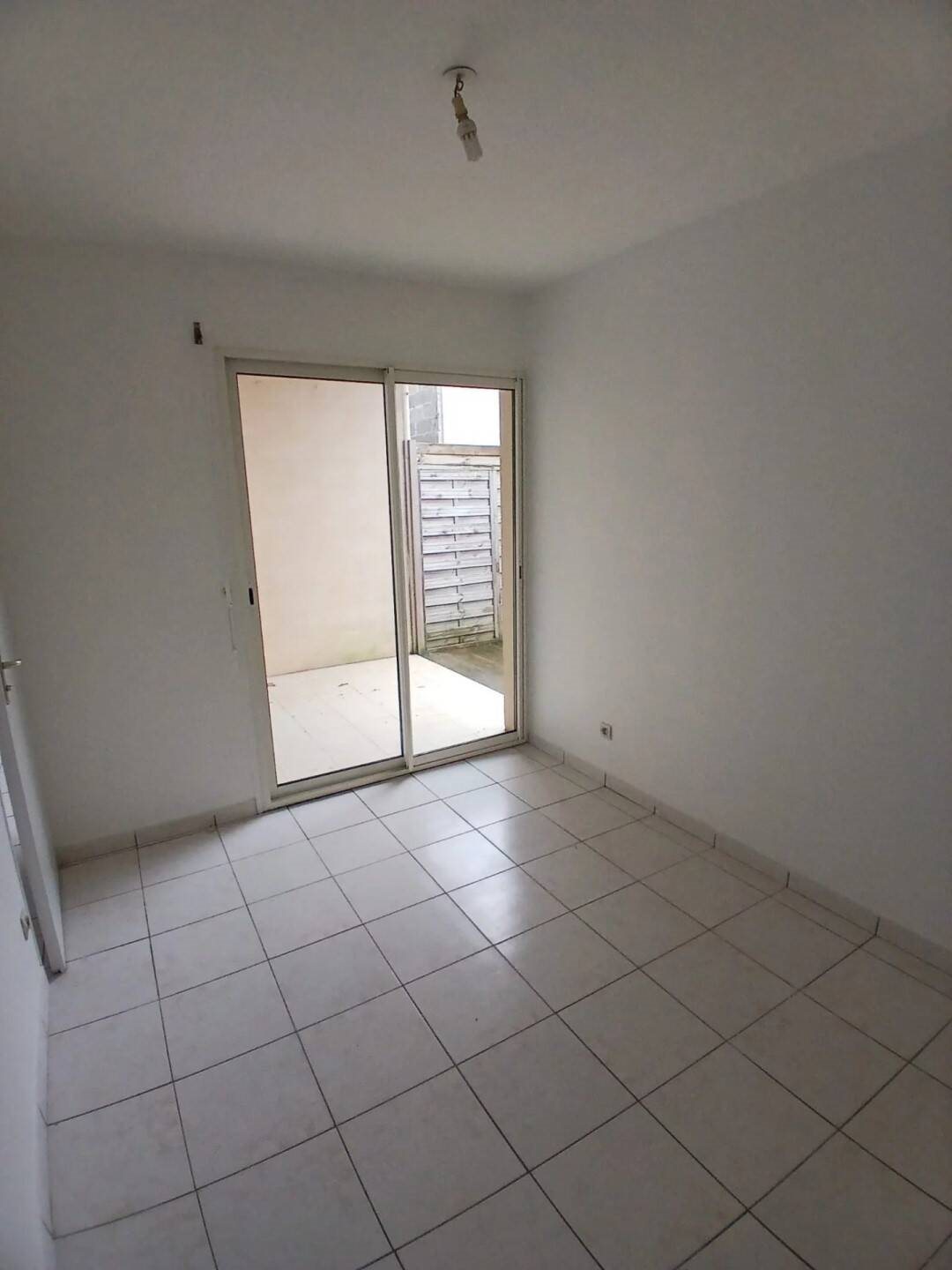 Appartement à louer, 40m², Léognan