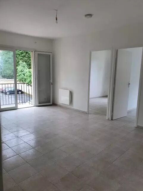 Appartement à louer, 53m², Saint-Brès