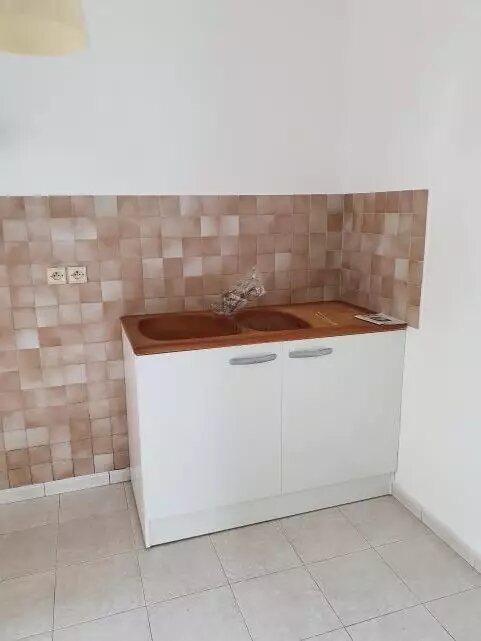 Appartement à louer, 53m², Saint-Brès