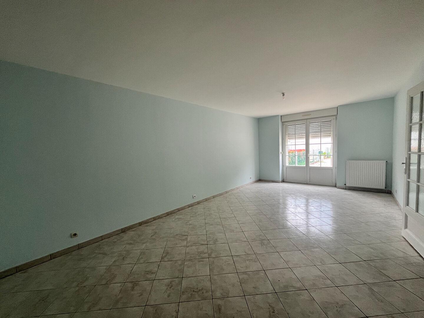 Maison à louer, 81m², La Vernelle