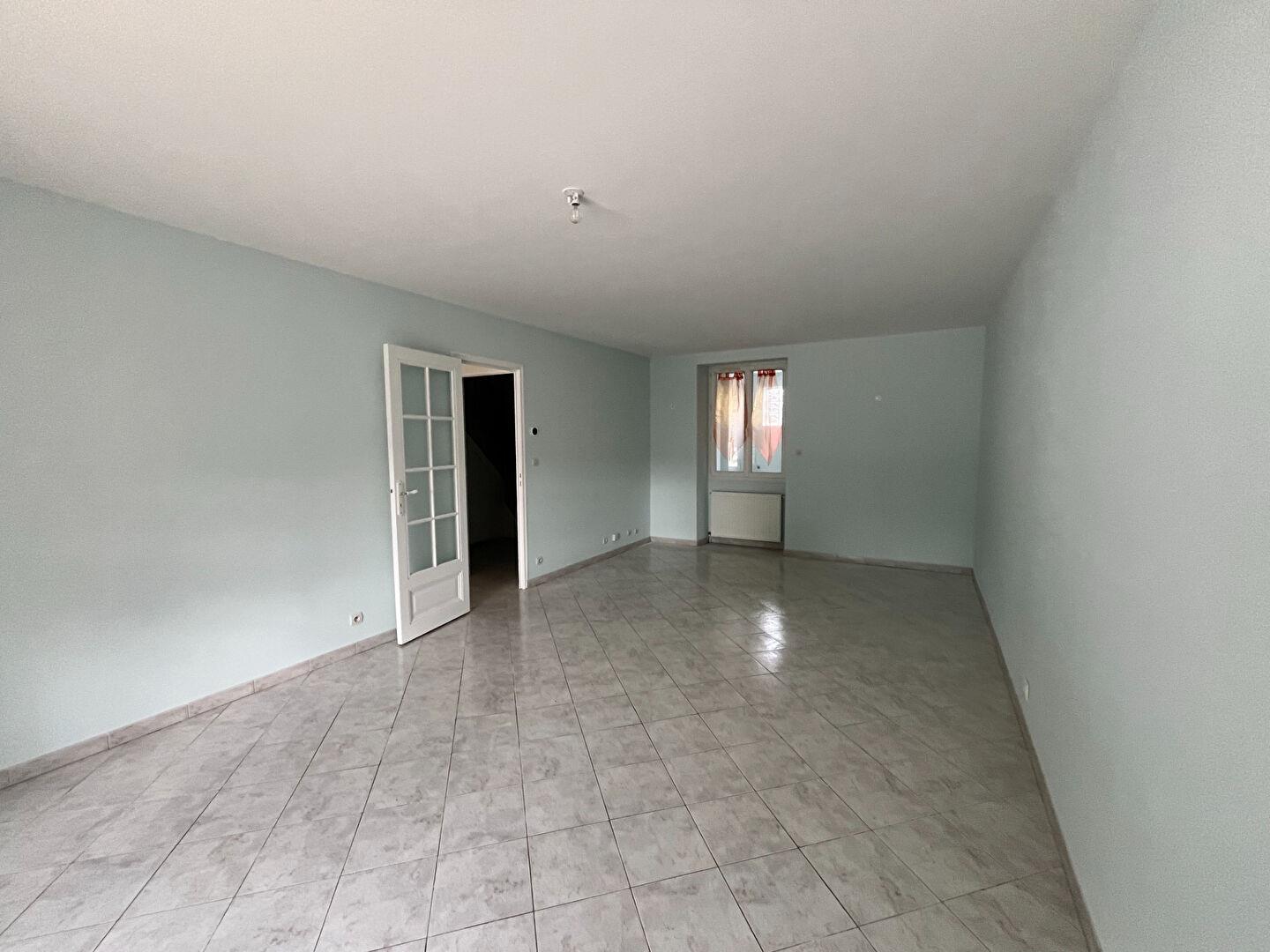 Maison à louer, 81m², La Vernelle