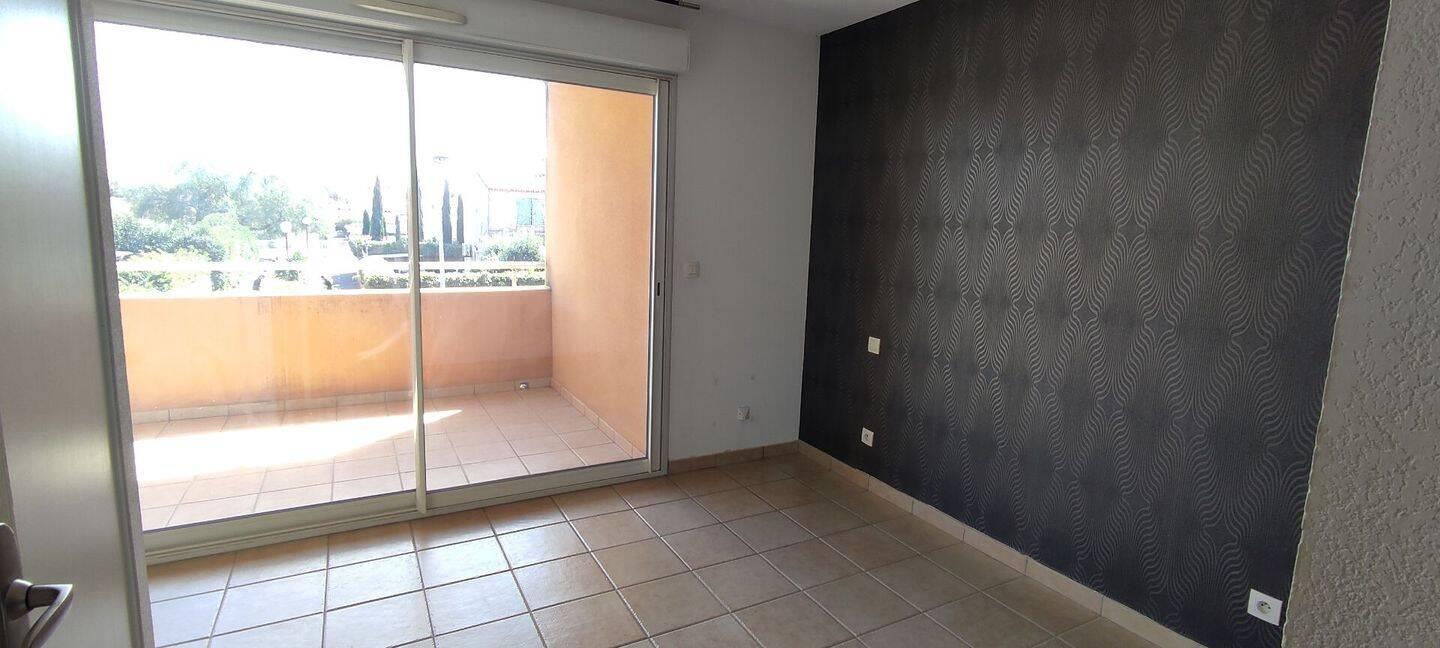 Maison à louer, 40m², Saint-Estève