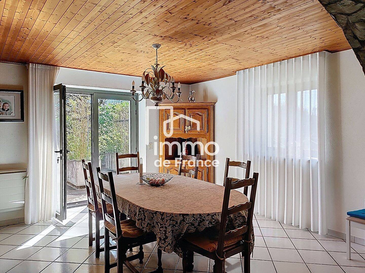 Maison à louer, 221m², Clarafond-Arcine