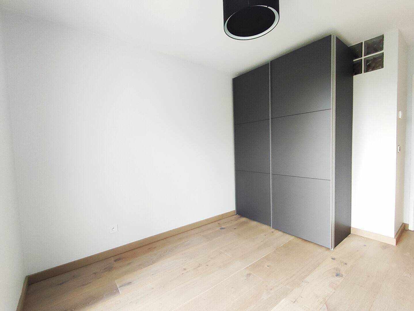 Appartement à louer, 87m², Valleiry