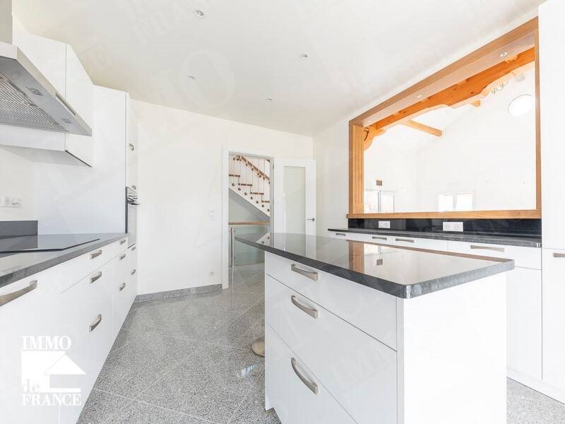 Maison à louer, 315m², Chênex