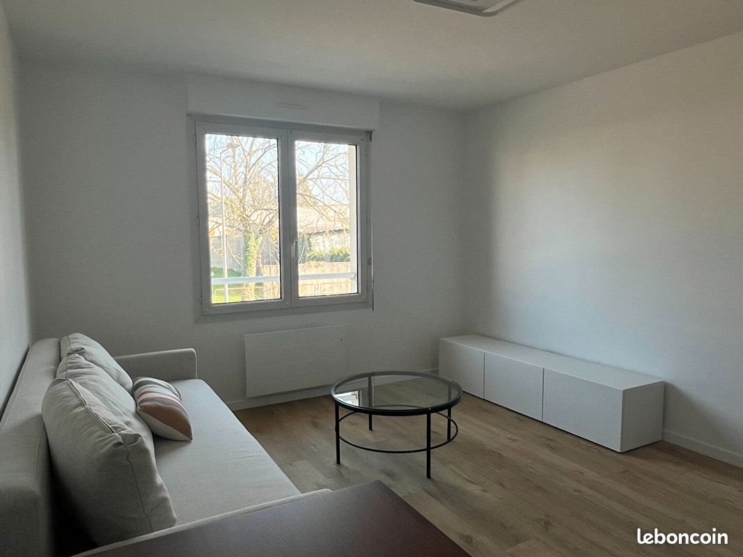 Appartement à louer, 24m², La Queue-en-Brie