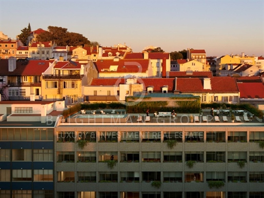 2 bedroom apartment with parking and terrace, in Lisbon