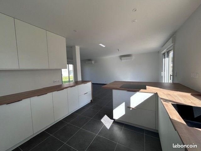 Maison à louer, 123m², Saint-Judoce