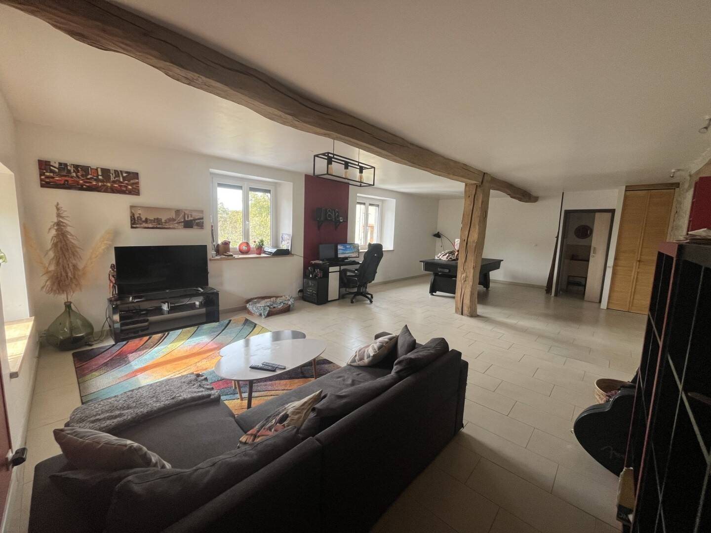 Maison à louer, 249m², Poncin