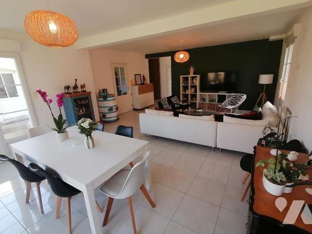 Maison à louer, 183m², Orgères