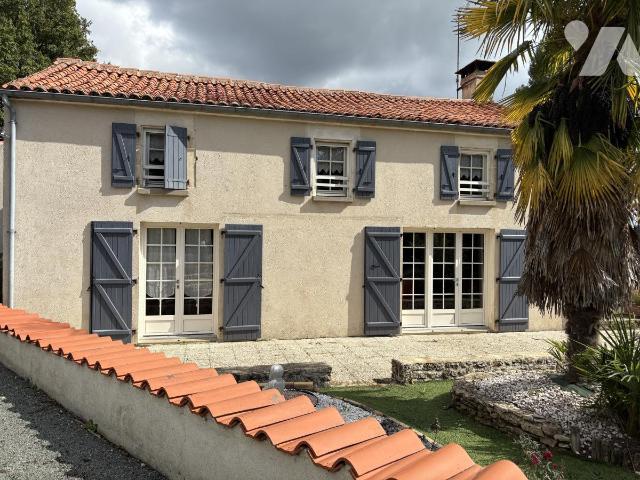 Maison à vendre, 141m², Saint-Cyr-des-Gâts